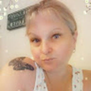 Meet your Posher, Desiree